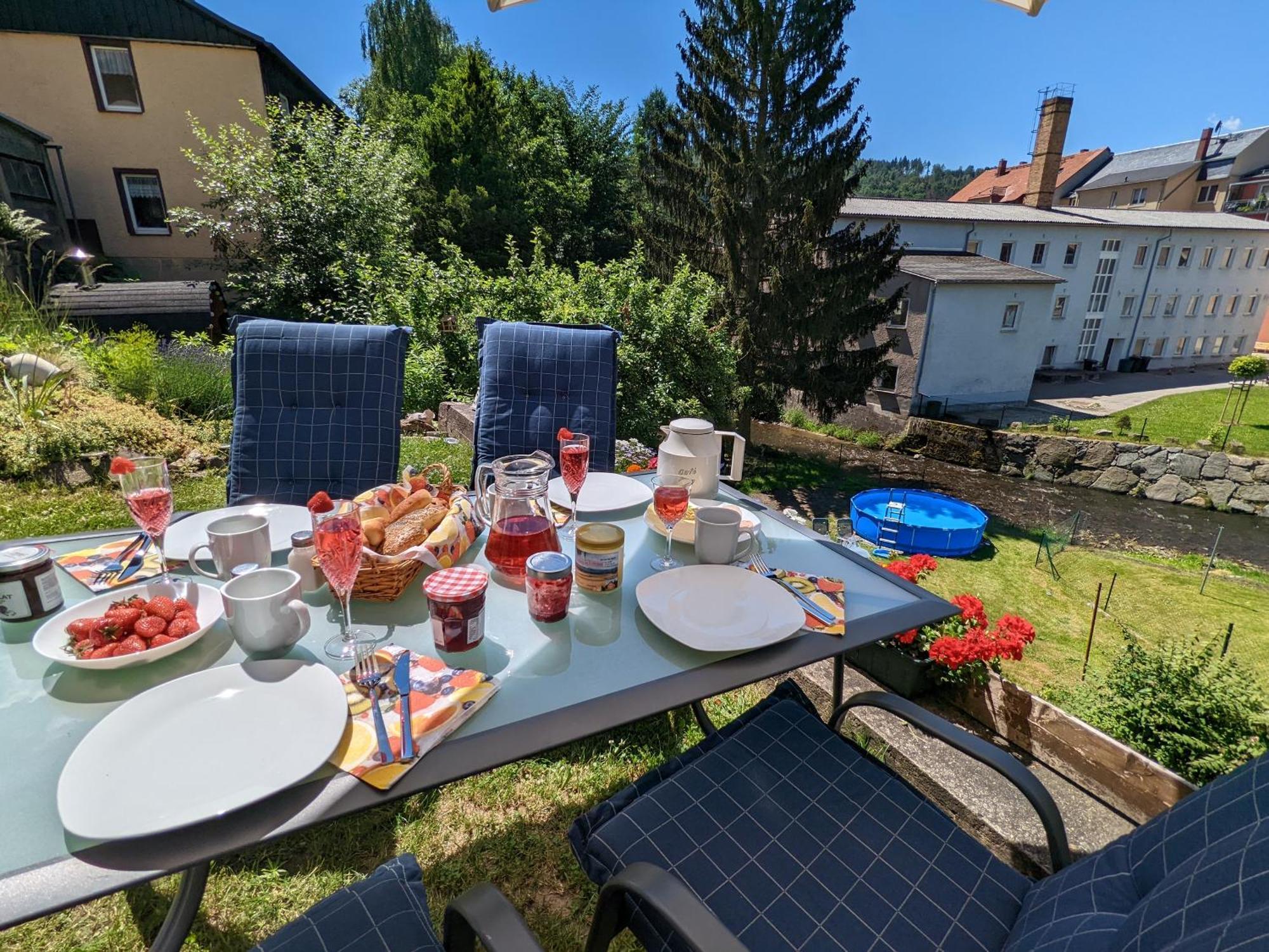 Uo3 - Urlaubsmagie- Urlaubsoase Mitten In Sebnitz Exteriör bild