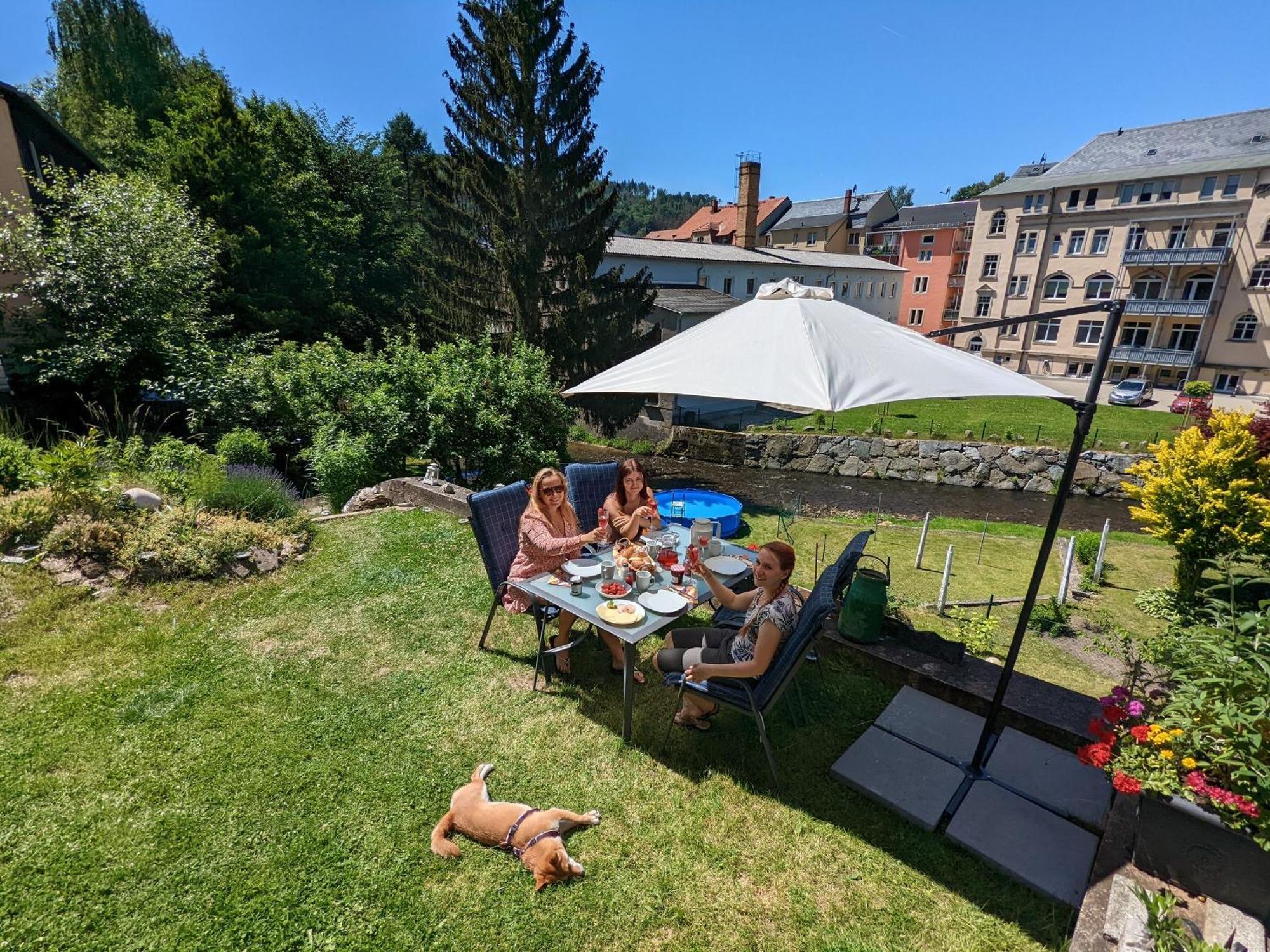 Uo3 - Urlaubsmagie- Urlaubsoase Mitten In Sebnitz Exteriör bild